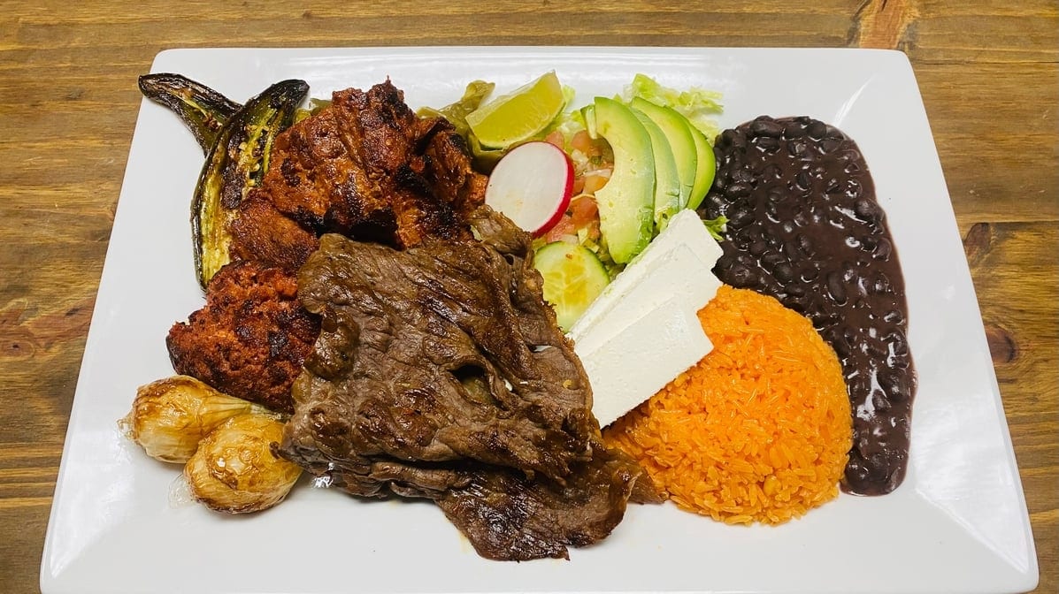 Bandeja Morelense Dinner.