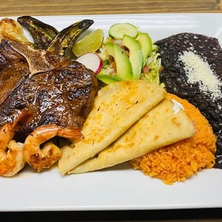 Bandeja Oaxaqueña